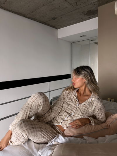 Pijama camisero cuadrille beige  