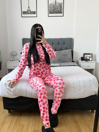 Pijama plush 3D moño rojo