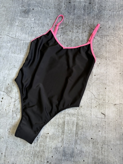  MARAGOGI negro con vivos rosa chicle