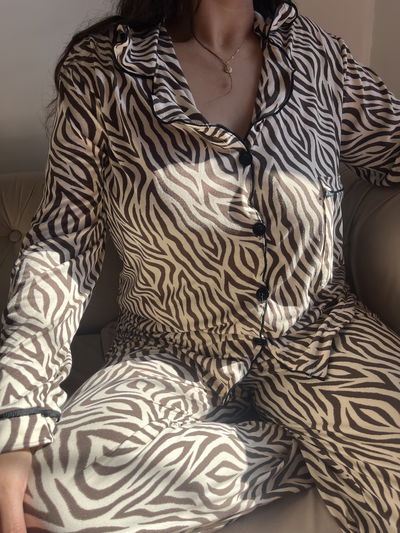 Pijama camisero cebra 