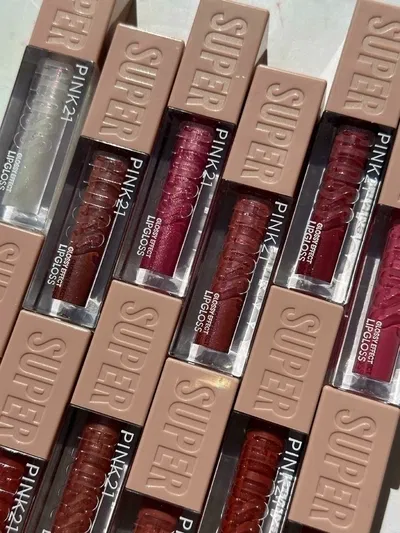 Súper Gloss Pink 21 x 3 unidades   símil lisfter Maybelline 