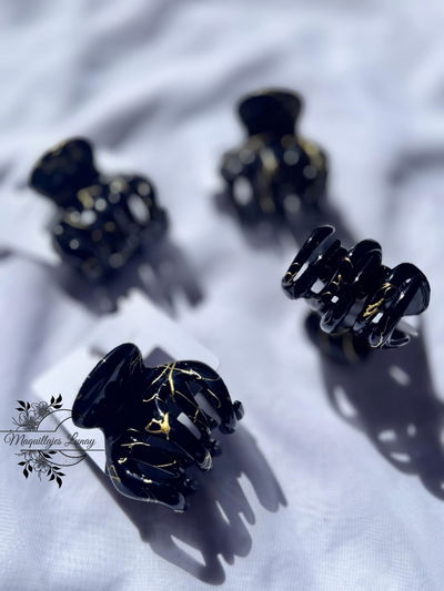 Broche Detail dorado 