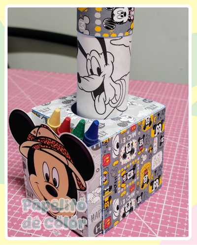 Caja Cubo con Crayones al Costado   118