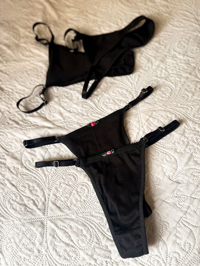 LESS REGULABLE NEGRO