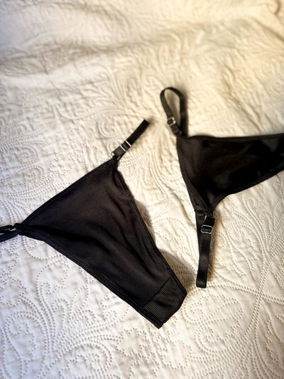 LESS REGULABLE NEGRO LISA