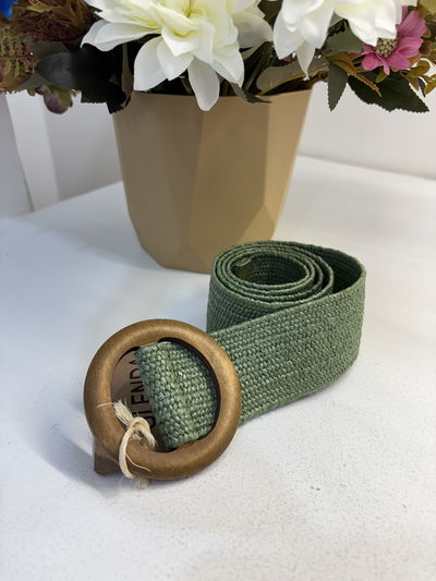CINTOS DE RAFIA CON HEBILLA DE MADERA
