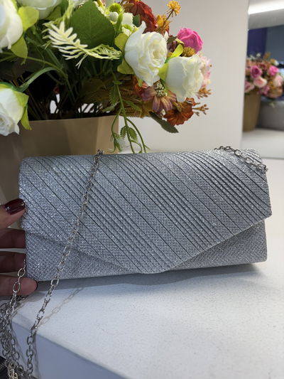 SOBRE DE FIESTA PLATEADO