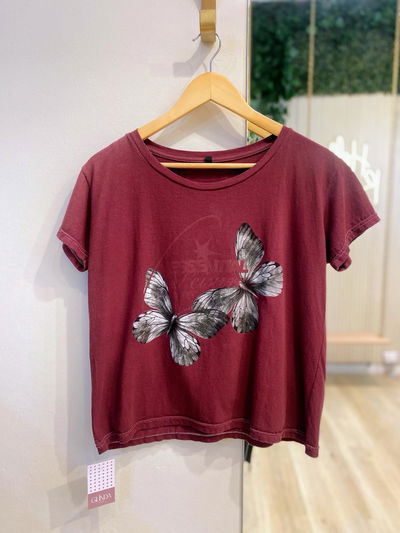 REMERA MARIPOSAS