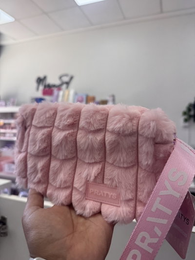NECESER PELUCHE