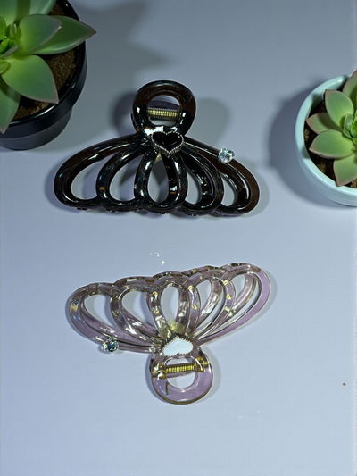 Broche vintage con corazon y strass