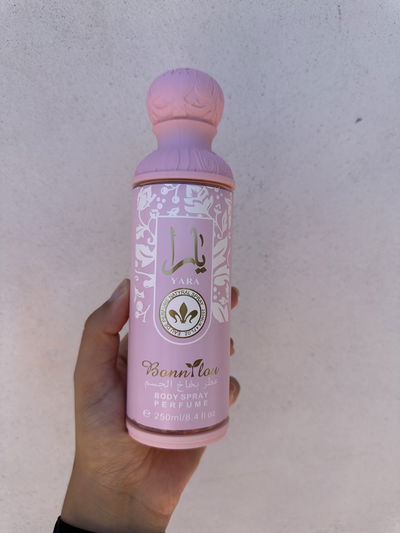 Body splash Yara rosa