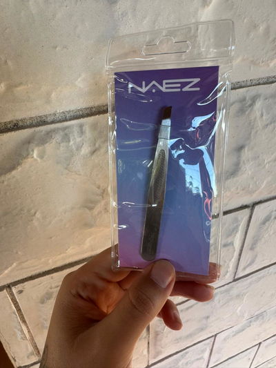 Pinza de depilar Naez