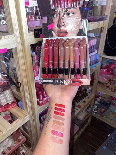 Labial líquido matte “pretty hot” Pink 21 