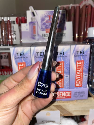 Delineador azul metálico 