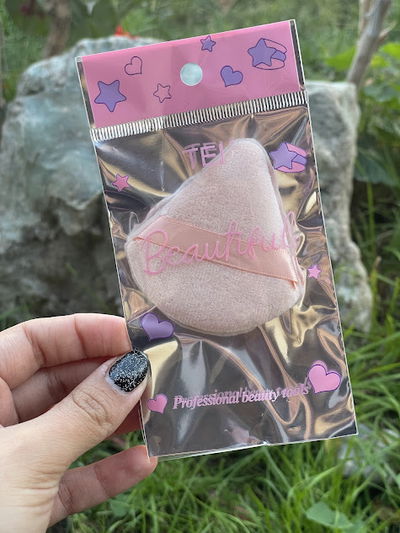 Borla para maquillaje triangular
