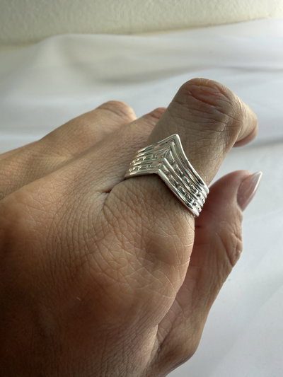 Anillo Silver V 