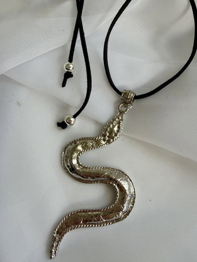 Choker snake 