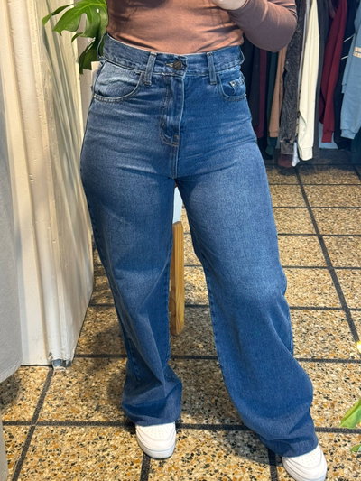 Wide leg rígido marca Shiara