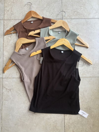 Musculosa básica Joya