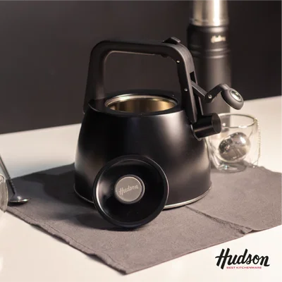 Pava Hudson Silbadora 2.5 Lts. Negra