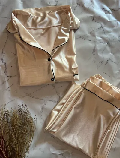Pijama Prada champagne