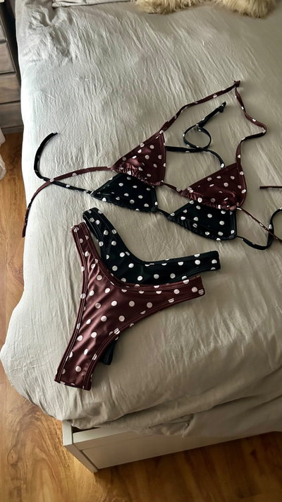 Bikini polka dots 