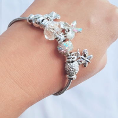 Pulsera Dijes Charms Tipo Pando Ajustable Moda Tendencia