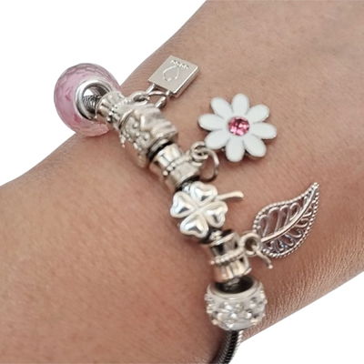 Pulsera De Acero Quirurgico Con Charms En Tendencia