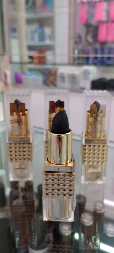 Labial Negro 