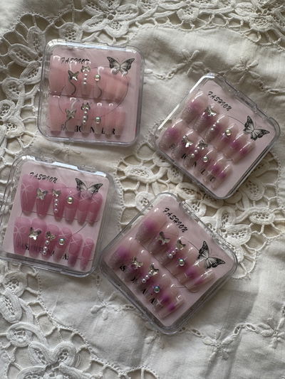 UÑAS