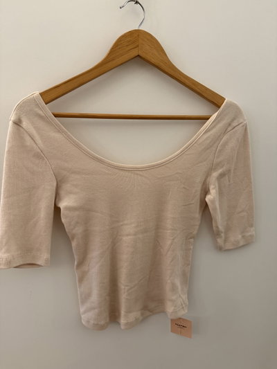 Remera cuello u 