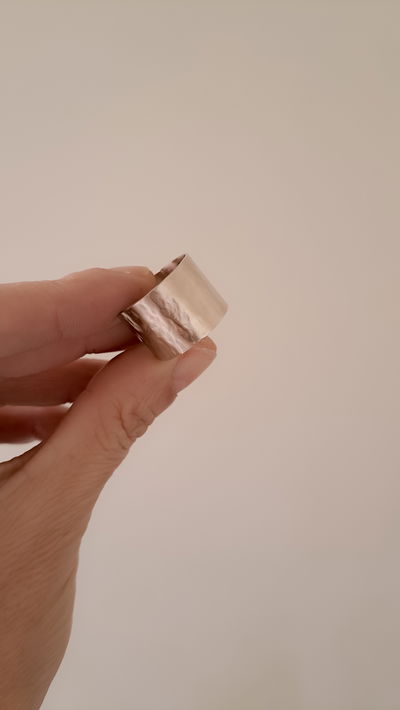 Anillo texturado regulable 