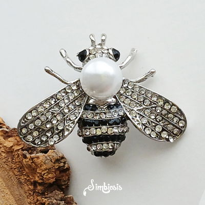 Abeja piedras