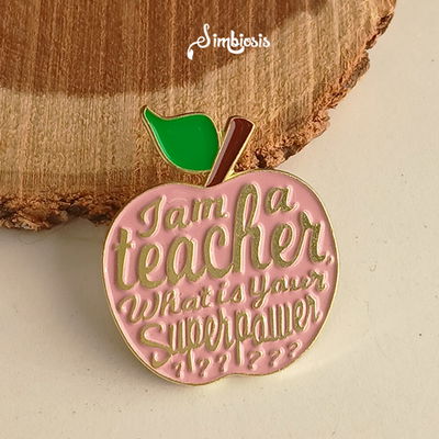 Pin manzana docentes