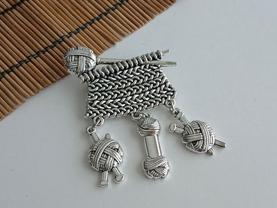 Pin tejido