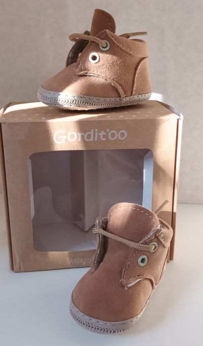 Botineta con cordón Gorditoo