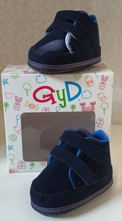 Zapatilla con abrojo GyD