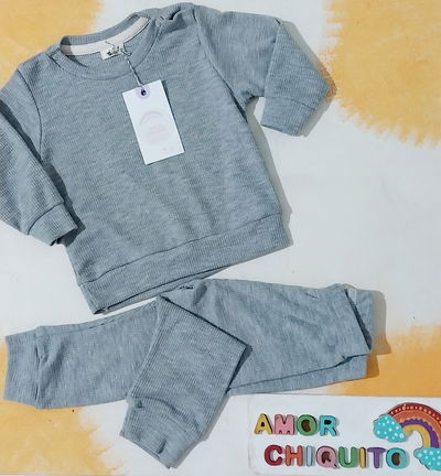 CONJUNTO WAFFLE GRIS