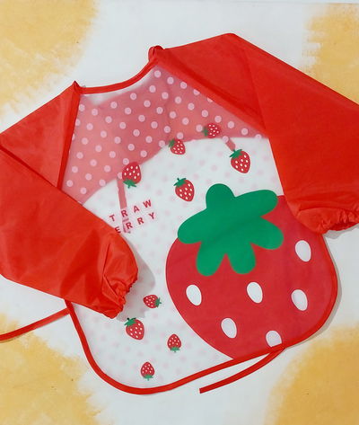 BABERO PINTORCITO FRUTILLAS