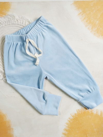 PANTALÓN PLUSH CELESTE