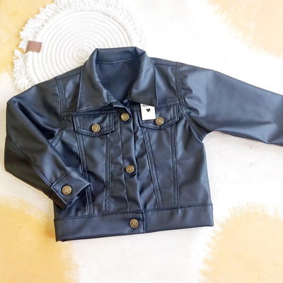 CAMPERA ENGOMADA