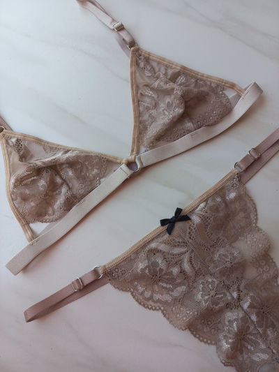 Bralette y less de puntilla