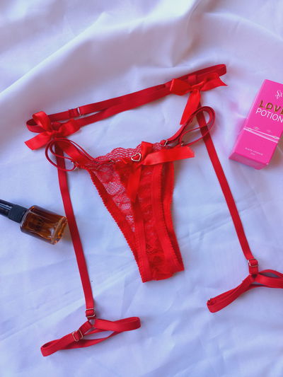 Colales de encaje regulable moño corazón rojo