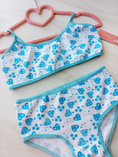 Conjunto de nena celeste
