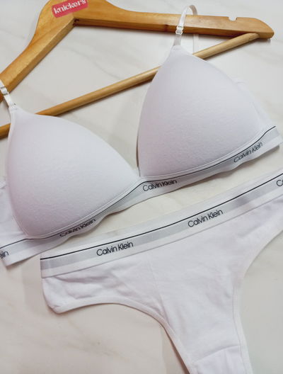 Conjunto Calvin Klein blanco