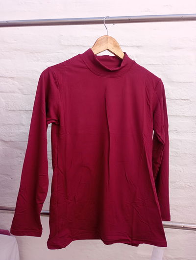 Camiseta termica mujer bordo