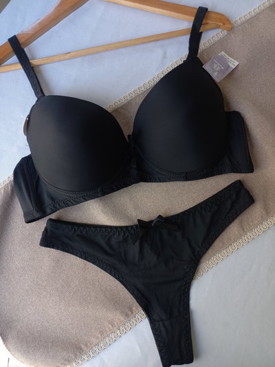 Conjunto de microfibra negro 