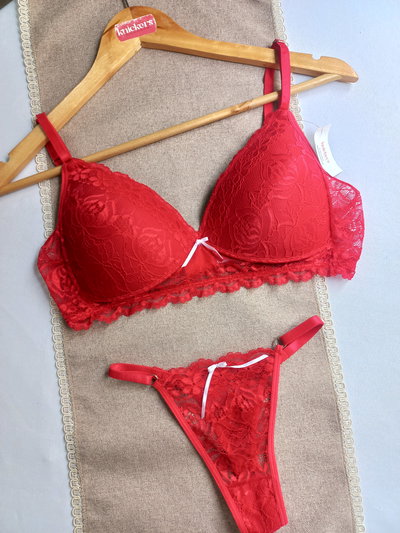 Conjunto taza soft encaje 