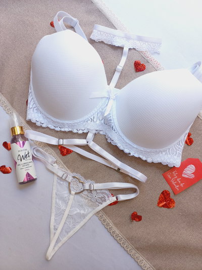 Set de lenceria. Conjunto + lubricante intimo