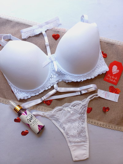 Set de lenceria. Conjunto + lubricante intimo